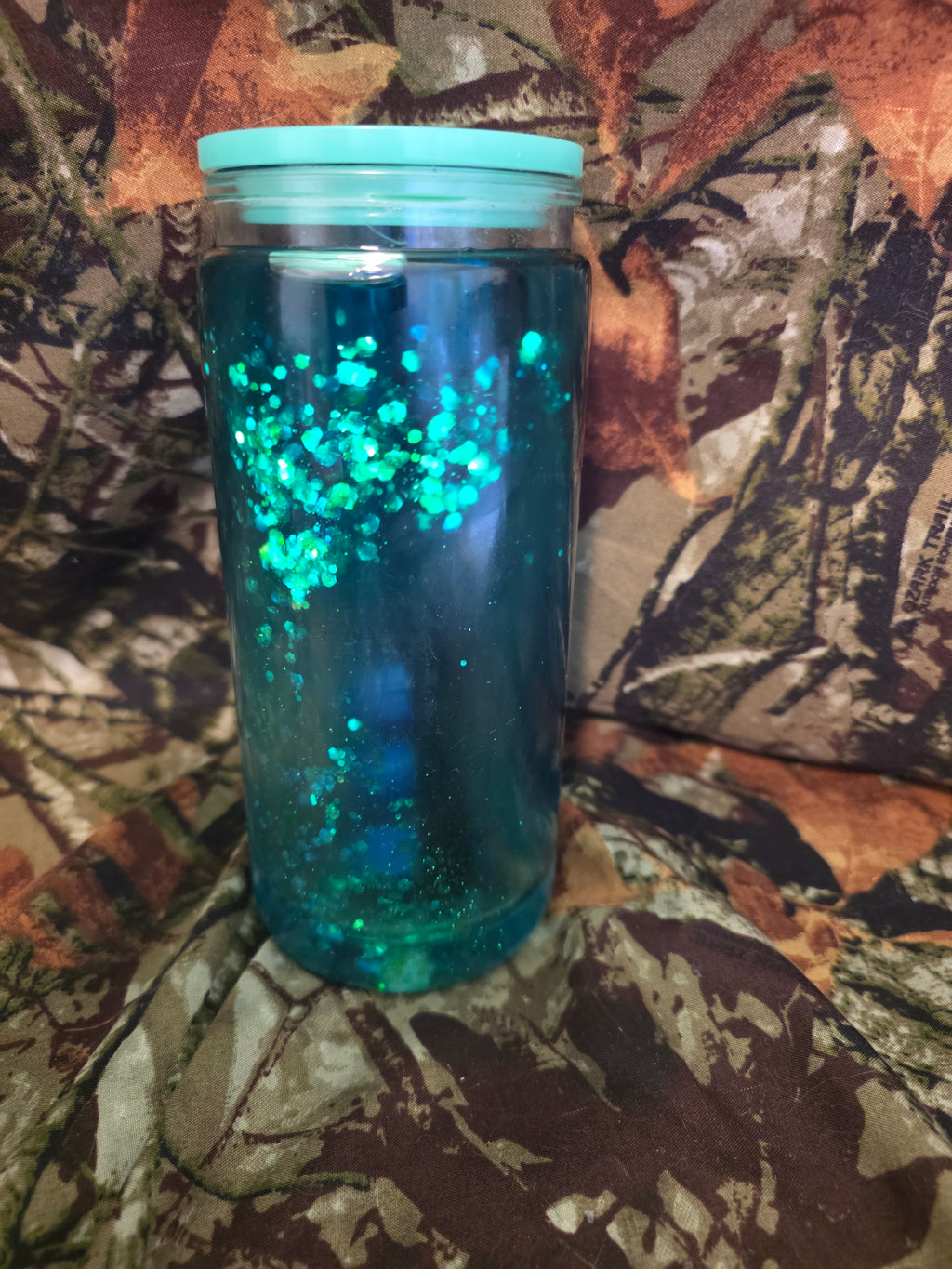 20 oz Plastic Snow Globe Tumbler – Teal Glitter Shimmer Cup