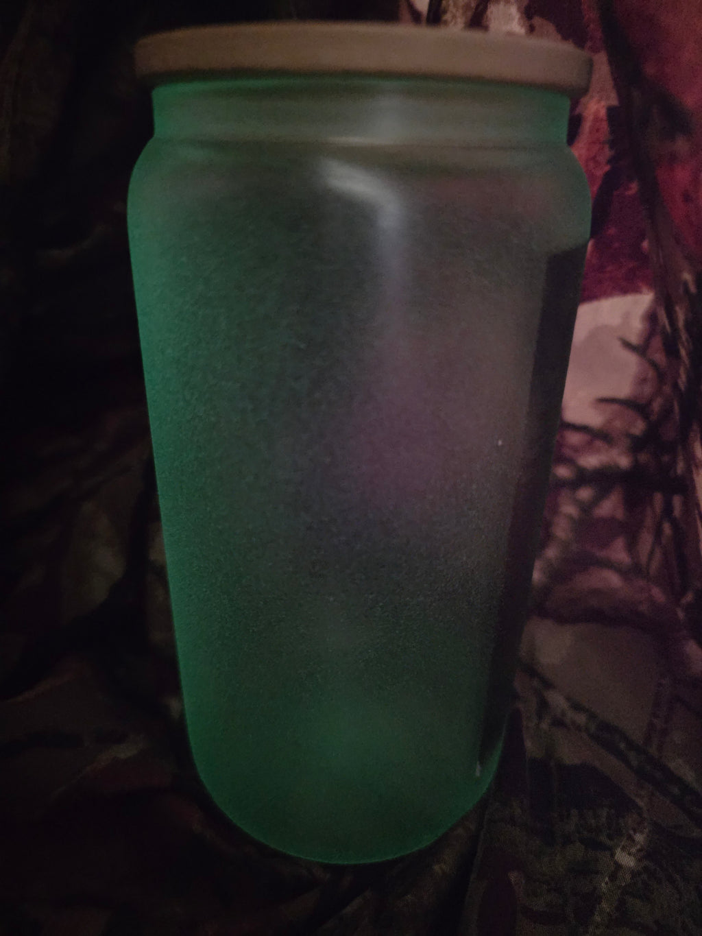Glow in the Dark Northern Lights Mountain Scene 16 oz Frosted Green Glass Cup