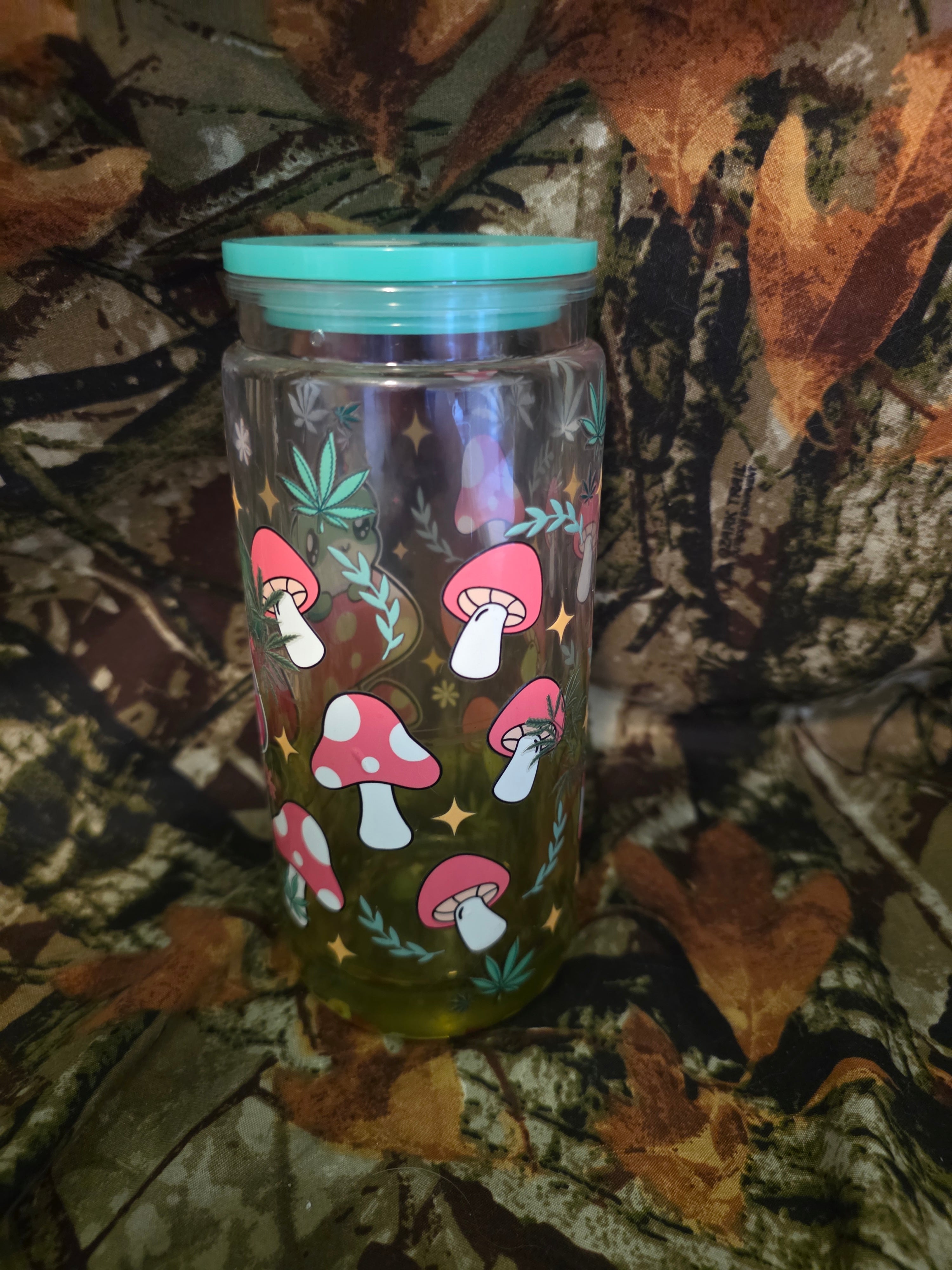 20 oz Plastic Snow Globe Tumbler – Cute Frog Mushroom Glitter Cup with Straw