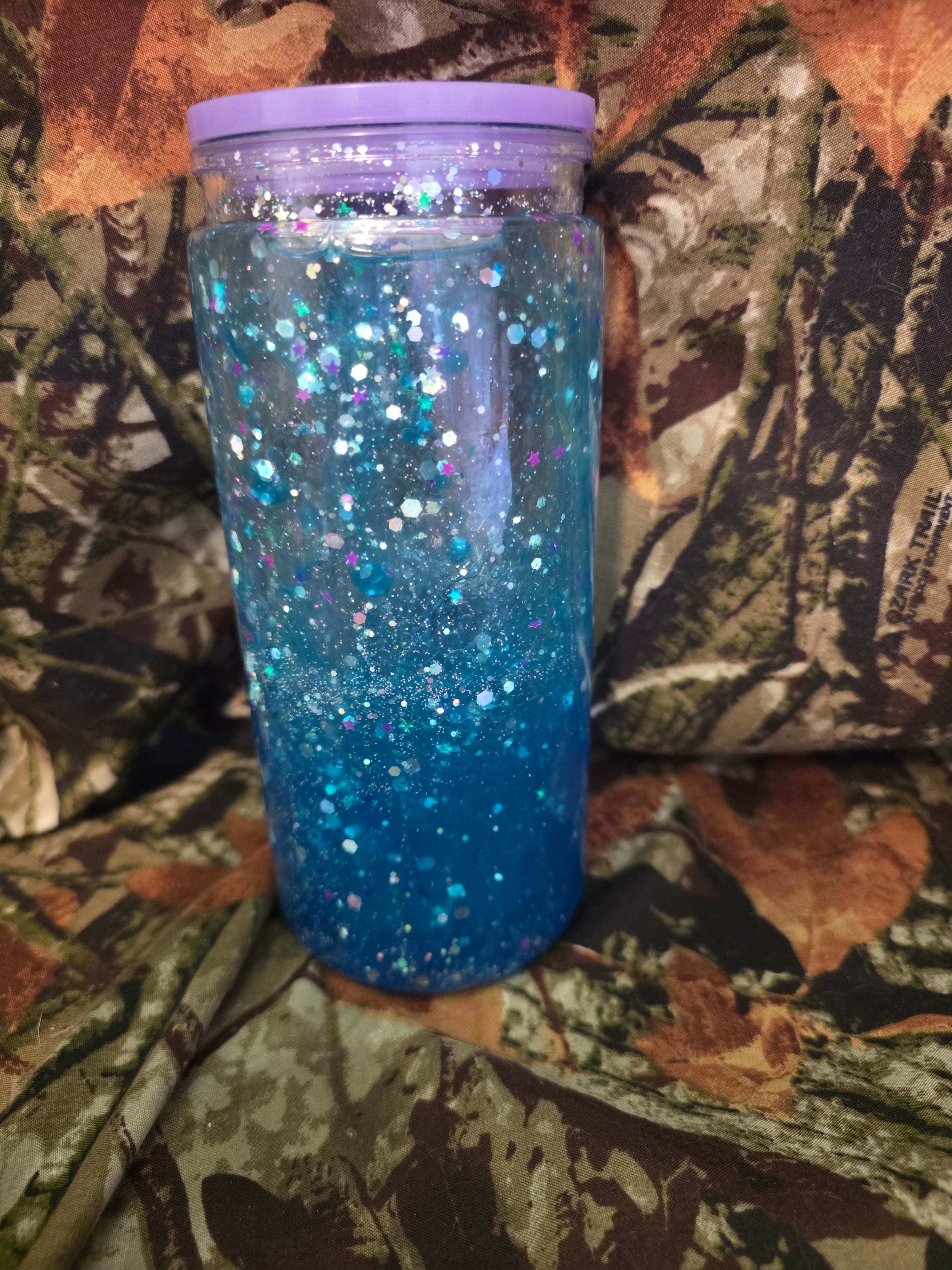 20 oz Plastic Snow Globe Tumbler – Blue Glitter Swirl Cup