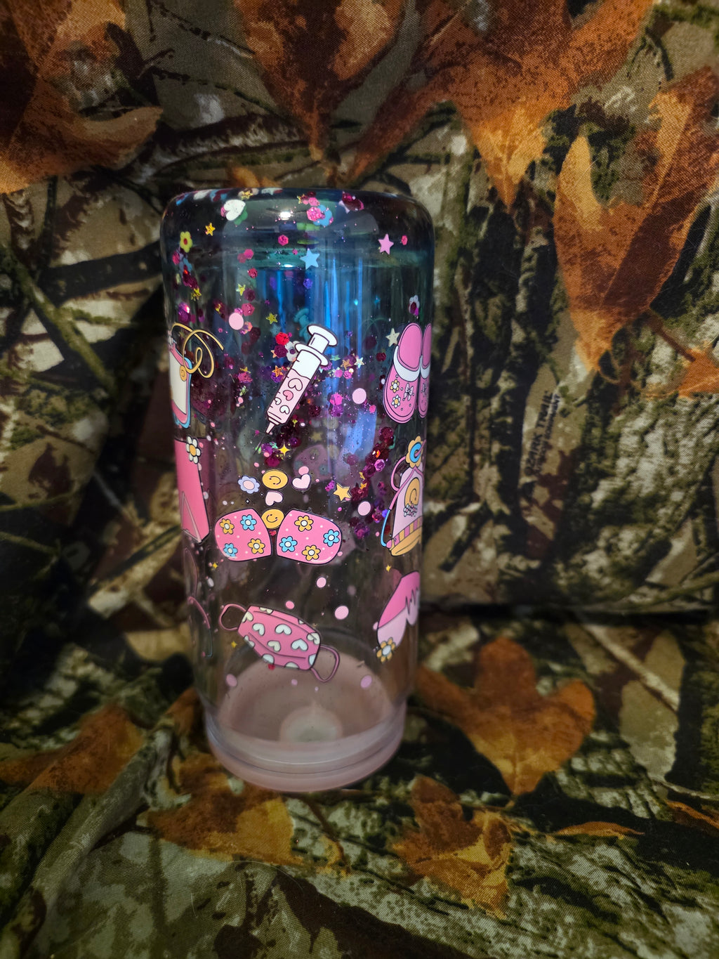 20 oz Plastic Snow Globe Tumbler – Pink Nurse Glitter Cup