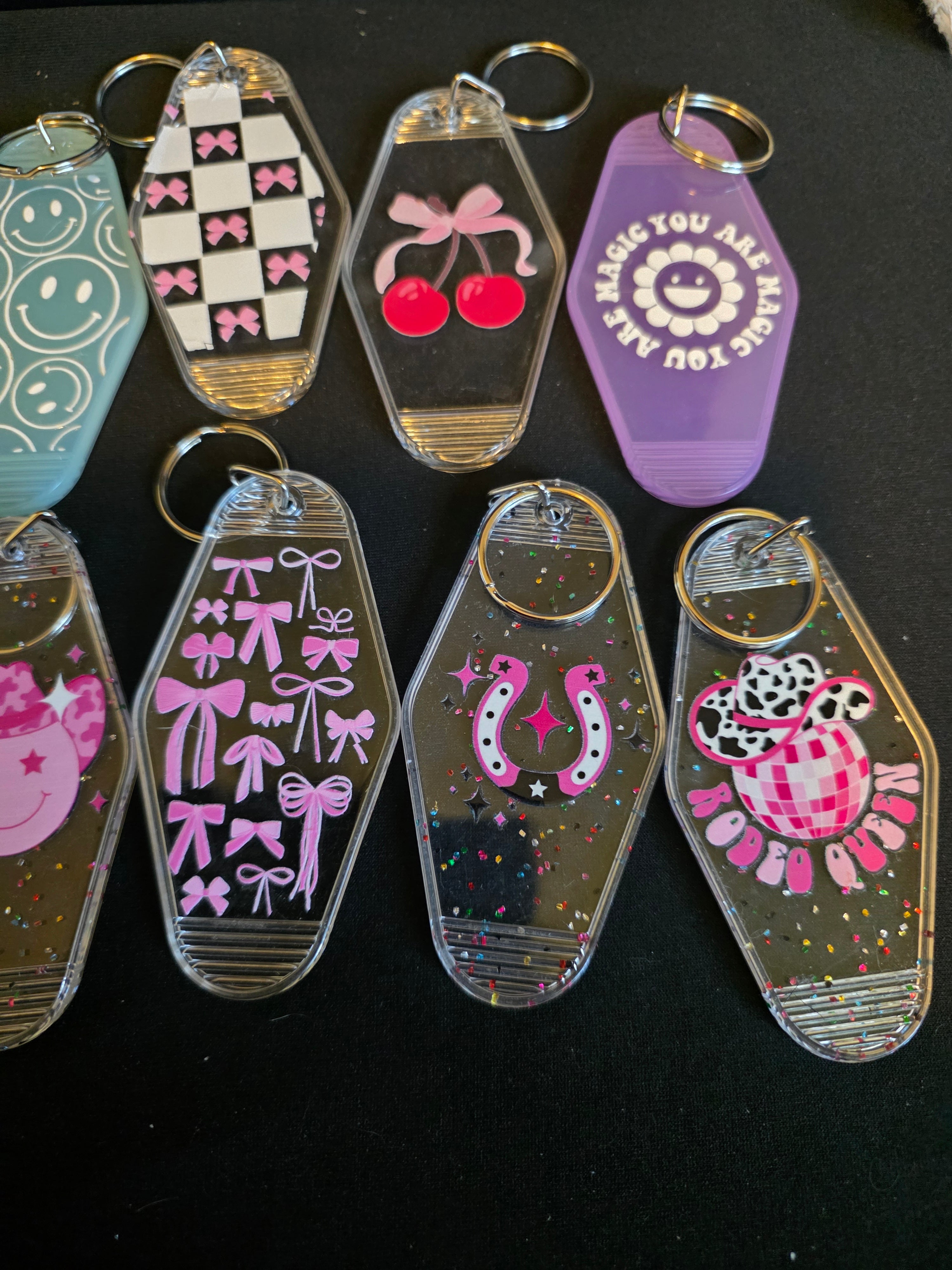 Retro Motel Keychain Collection – Funny, Western & Trendy Designs