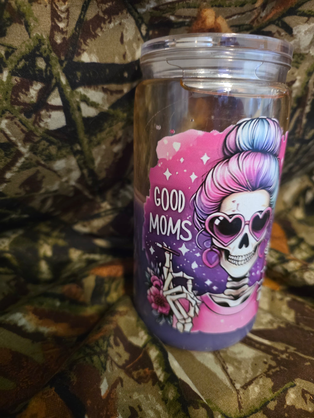 16 oz Plastic Snow Globe Tumbler – Good Moms Say Bad Words