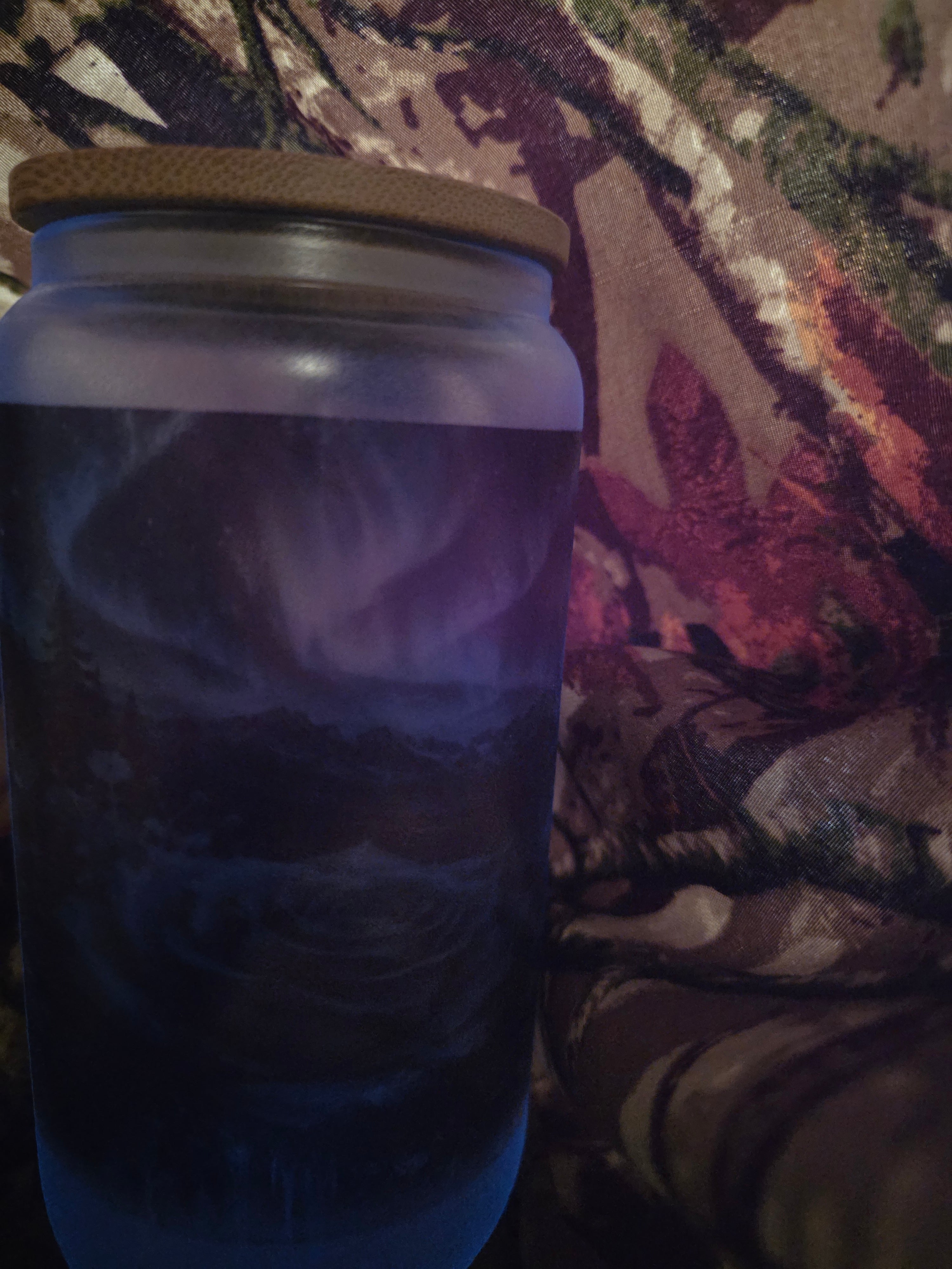 Glow in the Dark Blue Aurora Wolf 16 oz Frosted Glass Cup