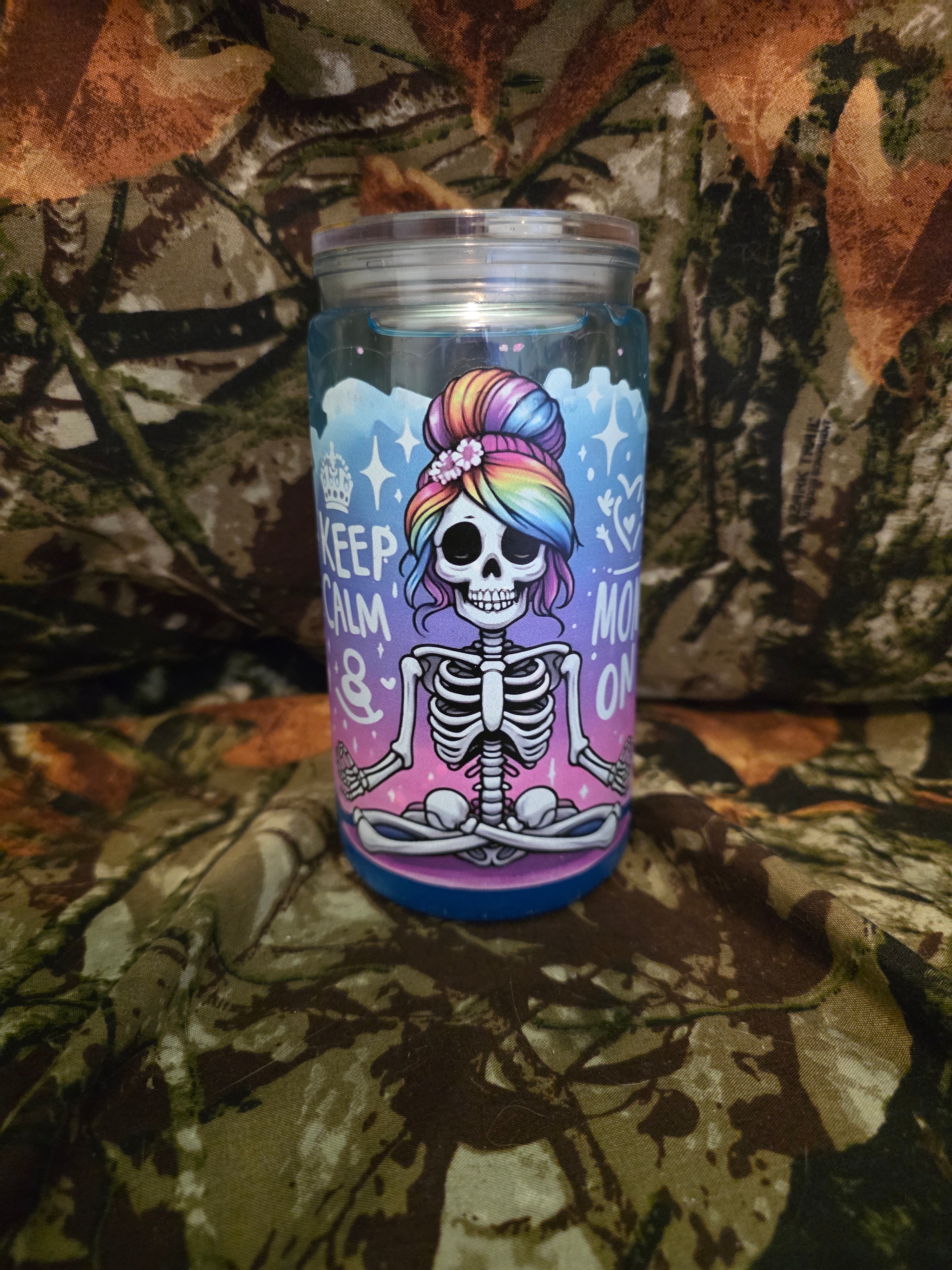 16 oz Plastic Snow Globe Tumbler – Keep Calm Mom On Skeleton Cup