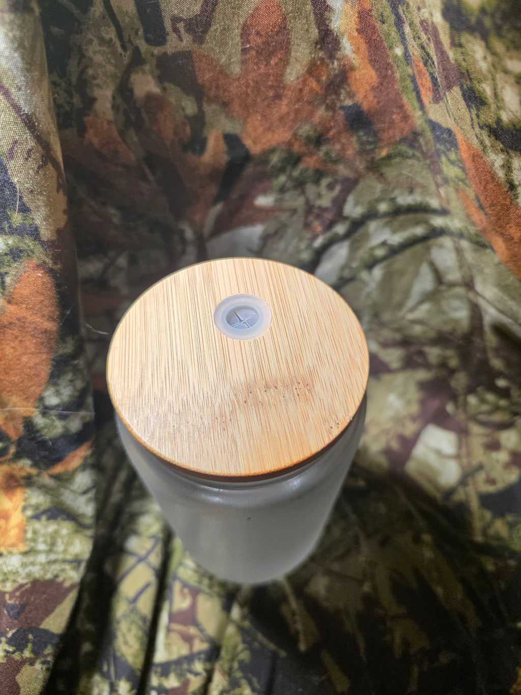 Glow in the Dark Blue Aurora Wolf 16 oz Frosted Glass Cup