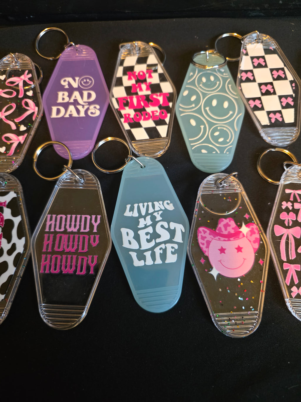 Retro Motel Keychain Collection – Funny, Western & Trendy Designs