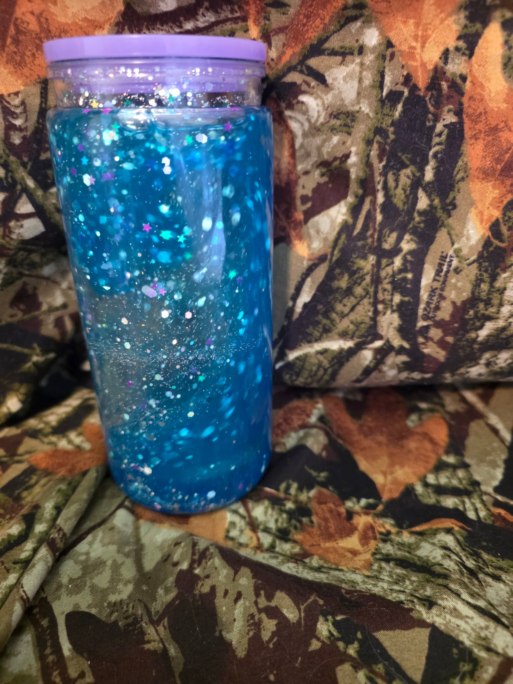 20 oz Plastic Snow Globe Tumbler – Blue Glitter Swirl Cup