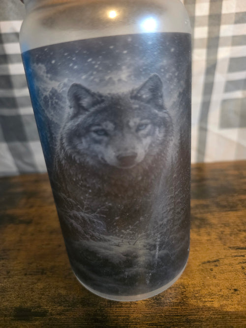 16 oz Frosted Glass Can Cup – Glow in the Dark Winter Wolf – Bamboo Lid & Glass Straw