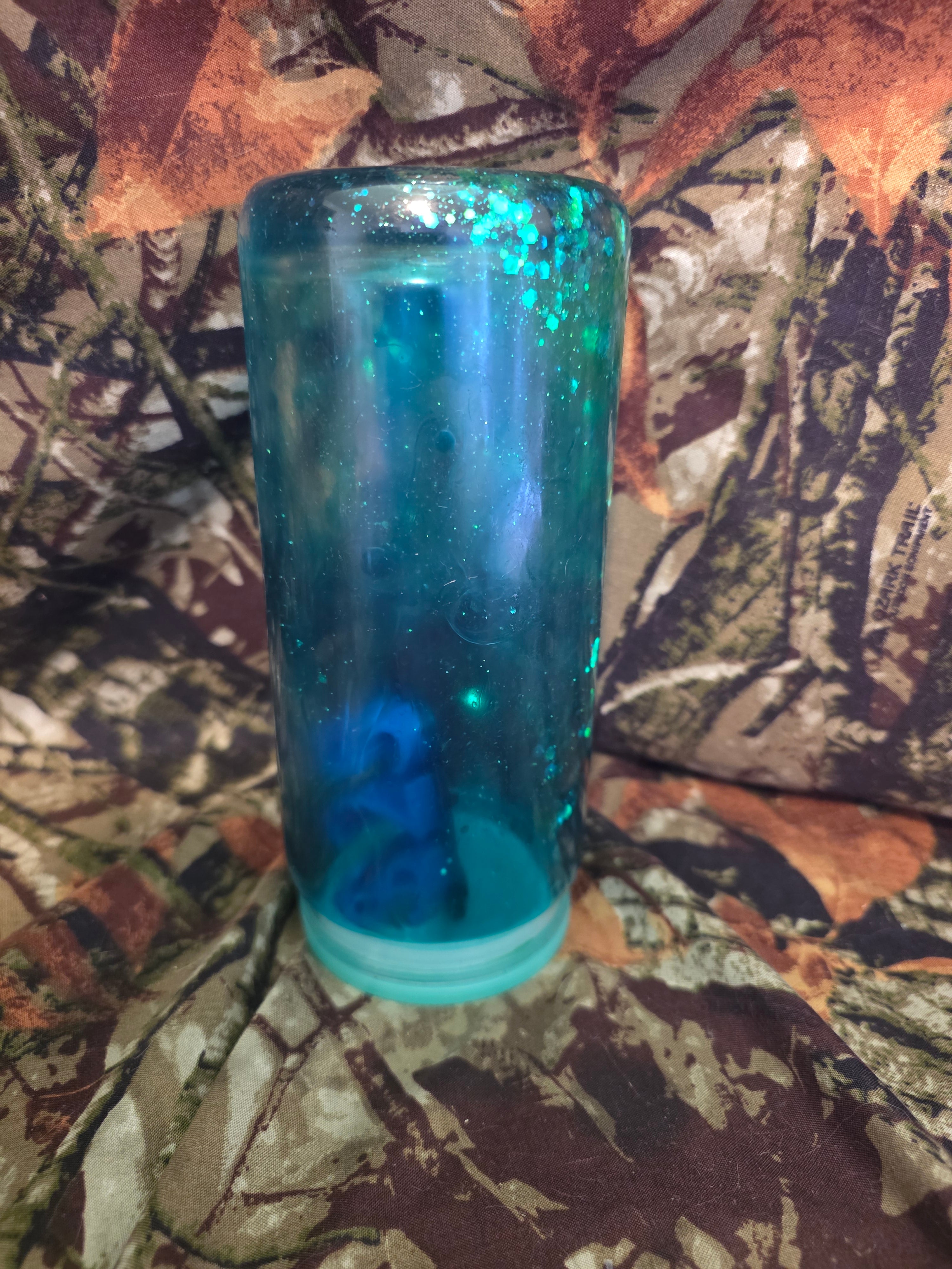 20 oz Plastic Snow Globe Tumbler – Teal Glitter Shimmer Cup