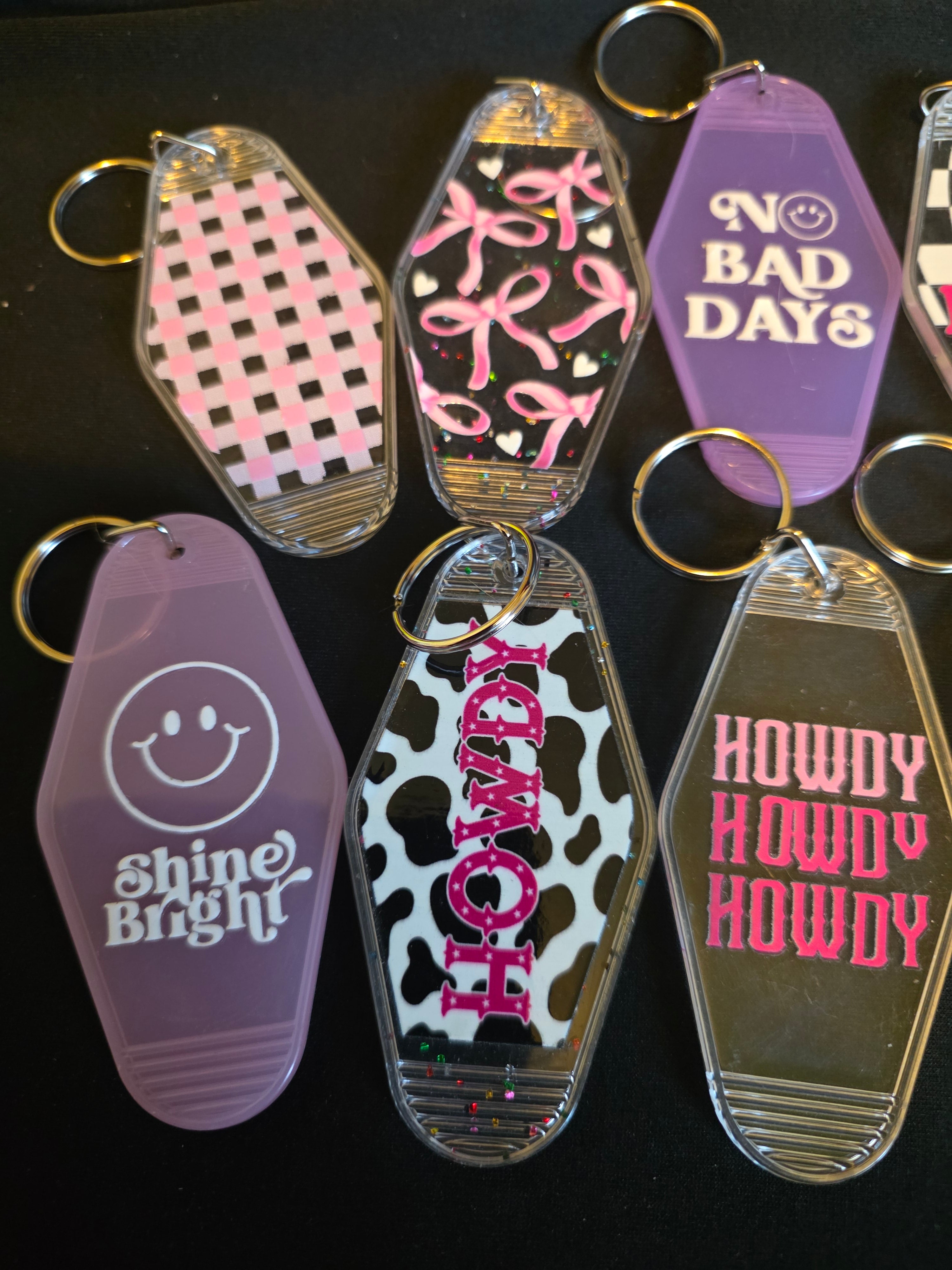 Retro Motel Keychain Collection – Funny, Western & Trendy Designs